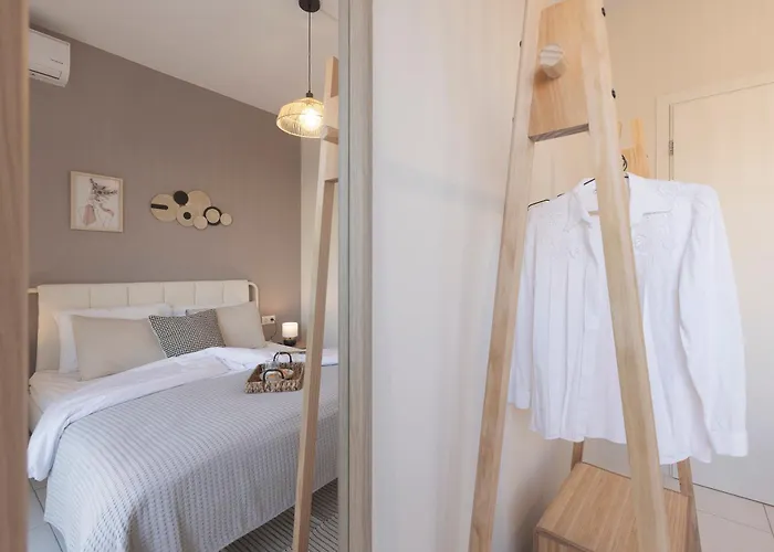 3br Skyline & Rotunda View *