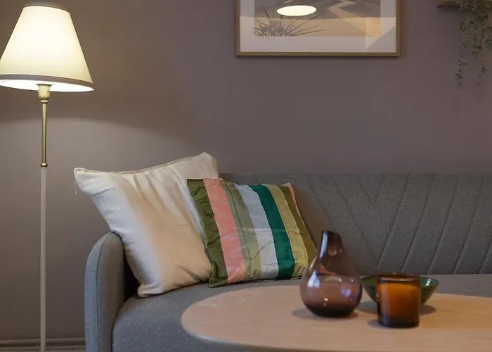 3br Skyline & Rotunda View *