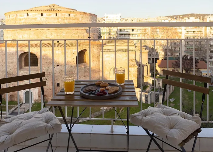 3br Skyline & Rotunda View Apartment